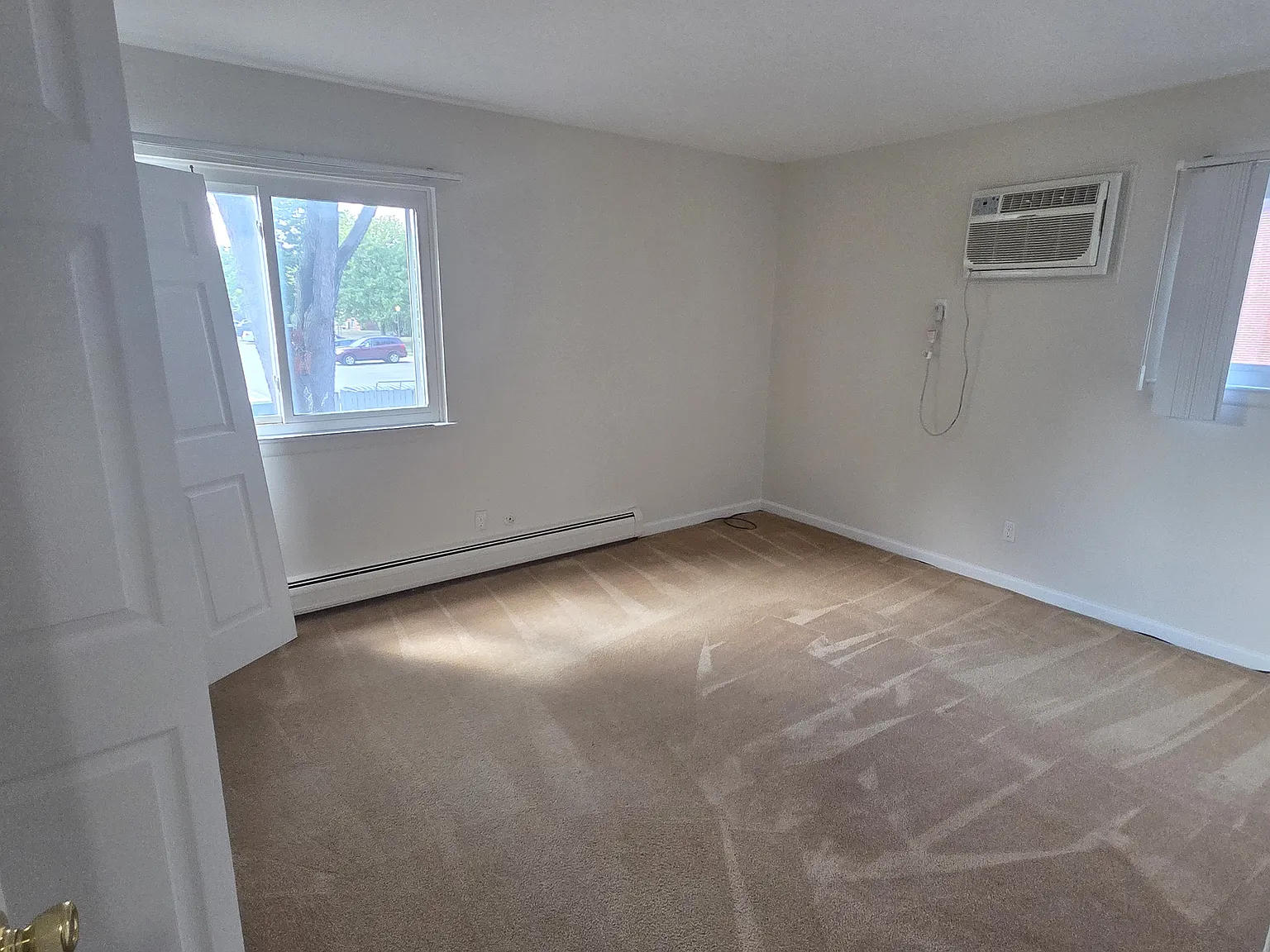 2 bed, 900 sqft, $1,295 — Photo 3