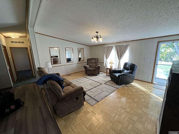 3rd image of 1024 Piedmont Ct