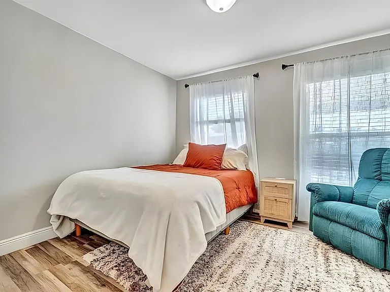 6941 Boston Dr — Photo 14