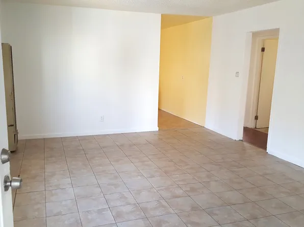 918 E 76th Pl, Los Angeles, CA 90001