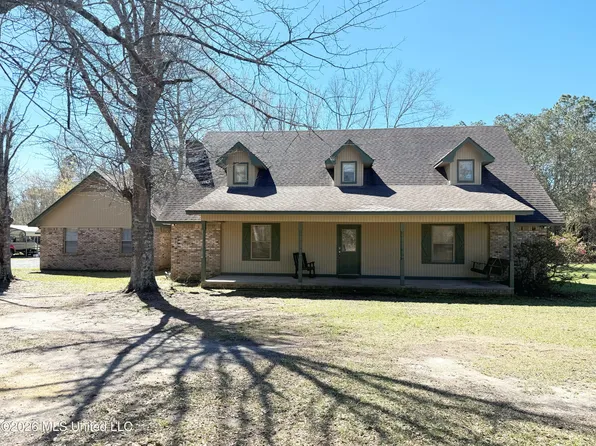 6312 Bond Hill Dr, Moss Point, MS 39562