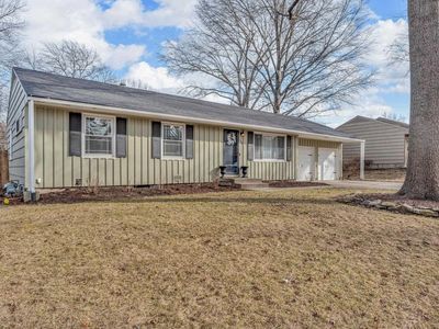 7609 Russell Rd, Prairie Village, KS, 66204