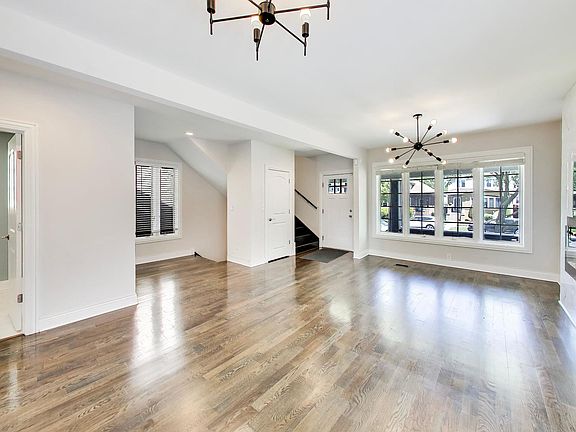 5th image of 4046 N Major Ave