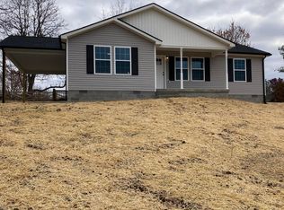 200 Rogers Fox Rd, Winchester, KY 40391