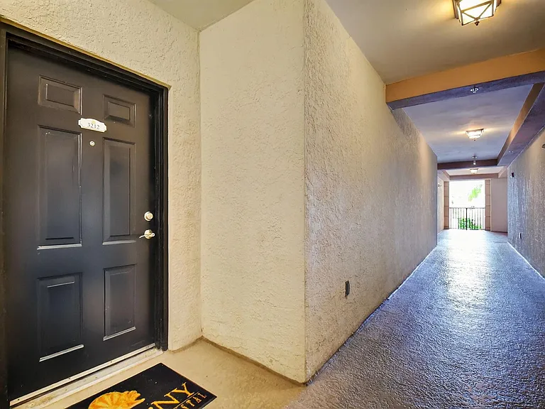 3212 Tuscany Way #3212 — Photo 35