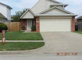 1429 SW 25th St, Moore, OK 73170