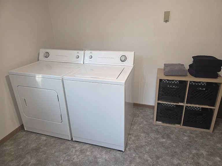 325 N Monroe St — Photo 7
