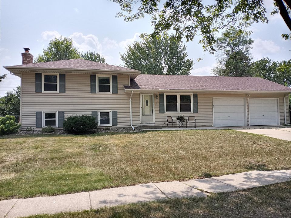 1st image of 916 Cortland Dr S