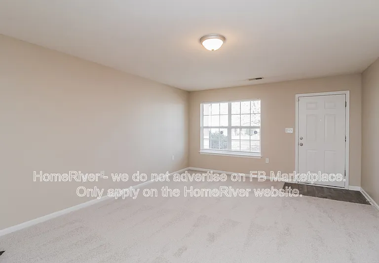 1740 Harland St — Photo 5