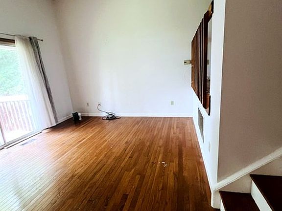 2nd image of 410 Farmington Ave APT N5