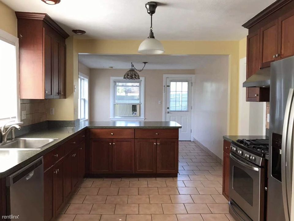 74 Oxford St. #1 Revere Shared Unit Photo 5