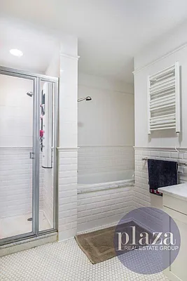 Rented by Plaza Real Estate Group | media 26