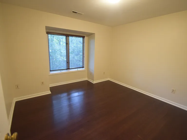 Bedroom 2 (level2)