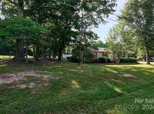 1070 27th St NE, Conover, NC 28613