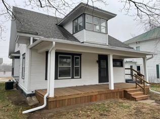 2218 Harlan St, Falls City, NE 68355