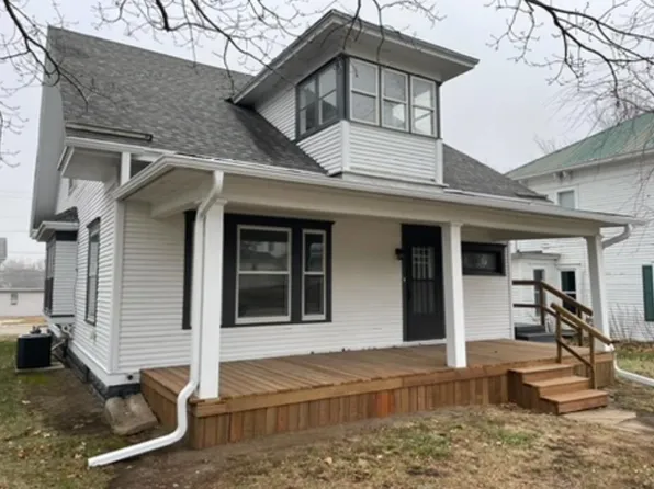 2218 Harlan St, Falls City, NE 68355