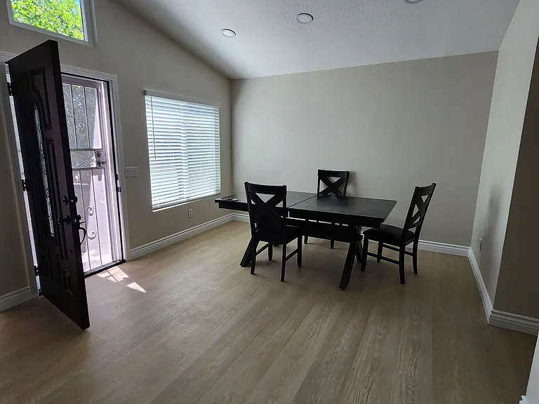 14104 Hillcrest Dr — Photo 6