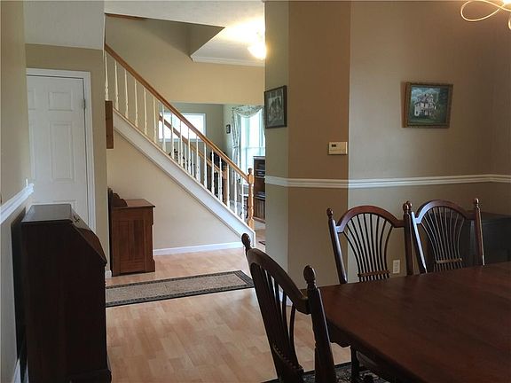 4th image of 81 Hideaway Ln