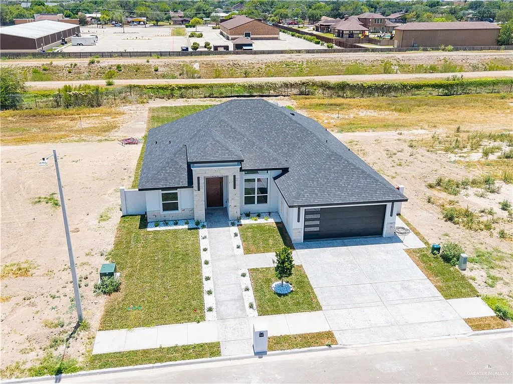 4 bed, 3.5 bath, 2225 sqft, $3,500 — Photo 3