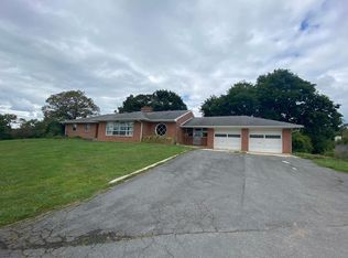 12118 Greencastle Pike, Hagerstown, MD 21740