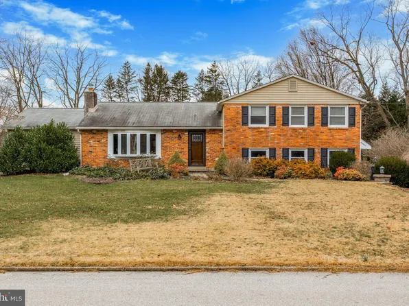 1328 Anthony Wayne Dr, Wayne, PA 19087