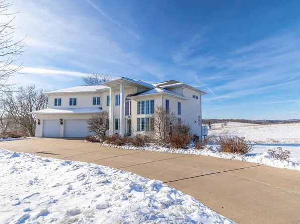 719 Windlach St, New Glarus, WI 53574