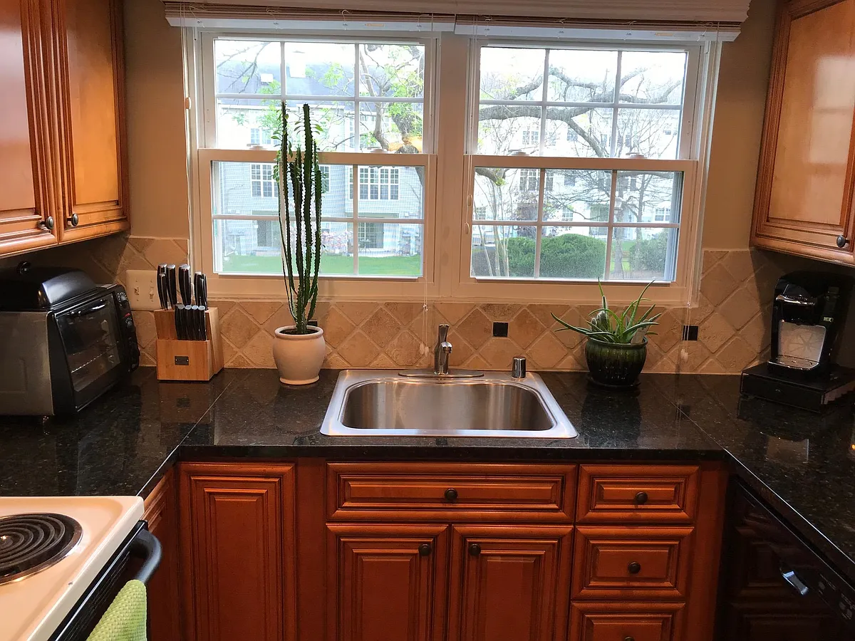 Renovated Kitchen with granite - 103 Prosperity Ave SE
