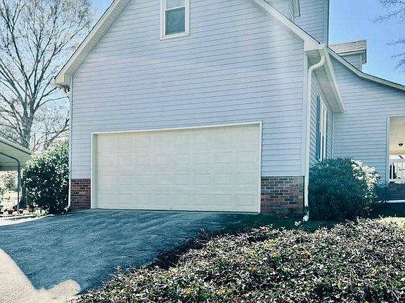 4th image of 901 Tripp St