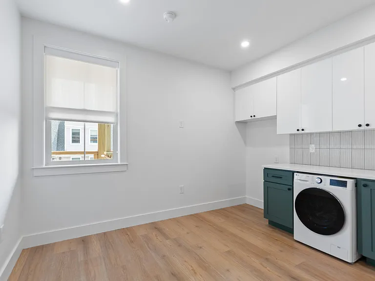 113 Ives Street — Photo 40