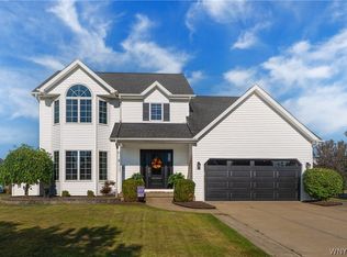 220 Nathans Trl, Lancaster, NY 14086