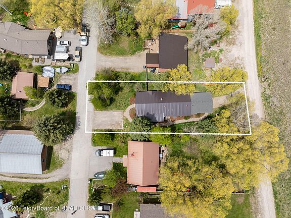2nd image of 1655 E J West Dr