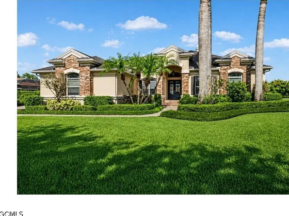 15220 Blackhawk Dr, Fort Myers, FL 33912