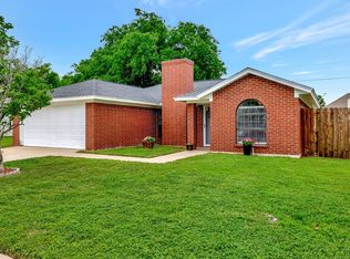 912 Park Place Blvd, Midlothian, TX 76065