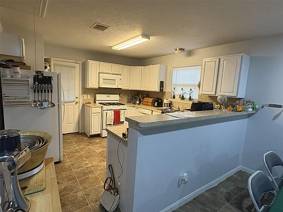 3rd image of 12551 Hammill Path Dr