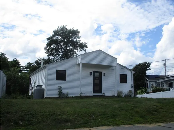 1 Bayou Dr, Smithfield, RI 02828