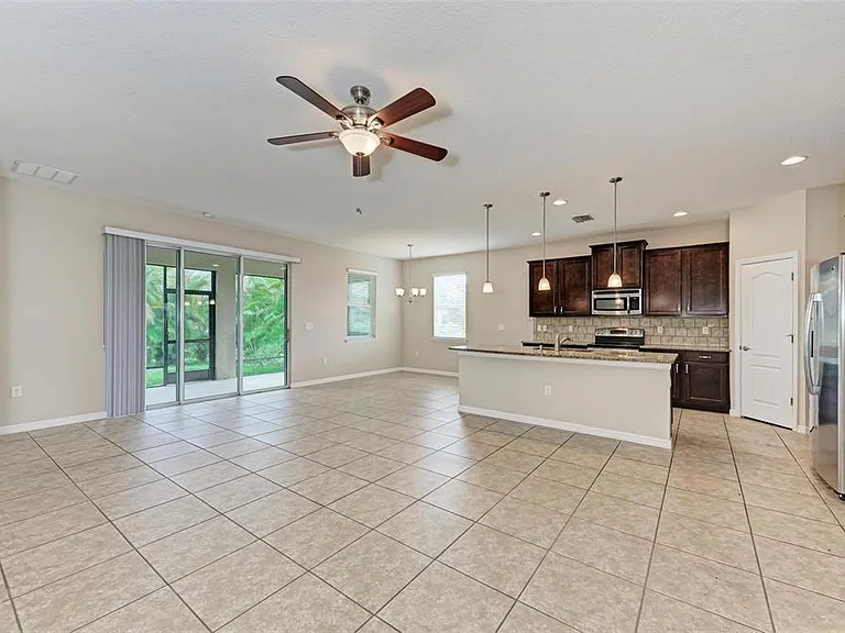 2937 Oriole Dr — Photo 10