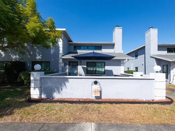 5757 Calais Blvd N APT 2, Saint Petersburg, FL 33714