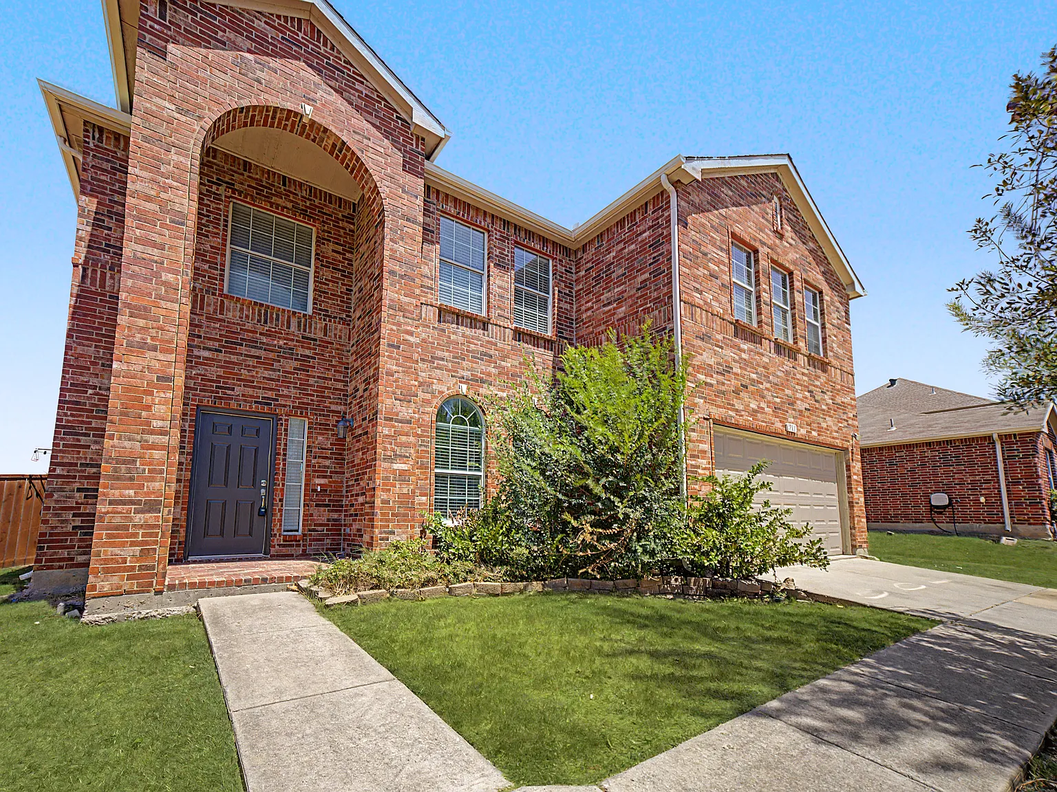 4 bed, 2.5 bath, 2478 sqft, $2,400 — Photo 4