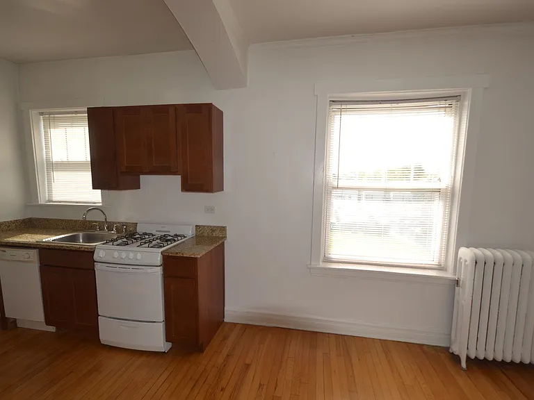 4402 N Rockwell St #3-4402-3 — Photo 8