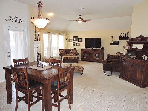 3rd image of 1632 Idlewild Dr