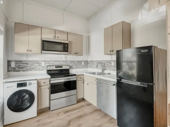 Remodeled One Bedroom Apartment in North Salem, 595 Highland Ave NE, Salem, OR 97301