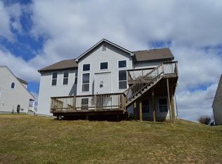 2571 Pleasant Crest Ct, Newark, OH 43055