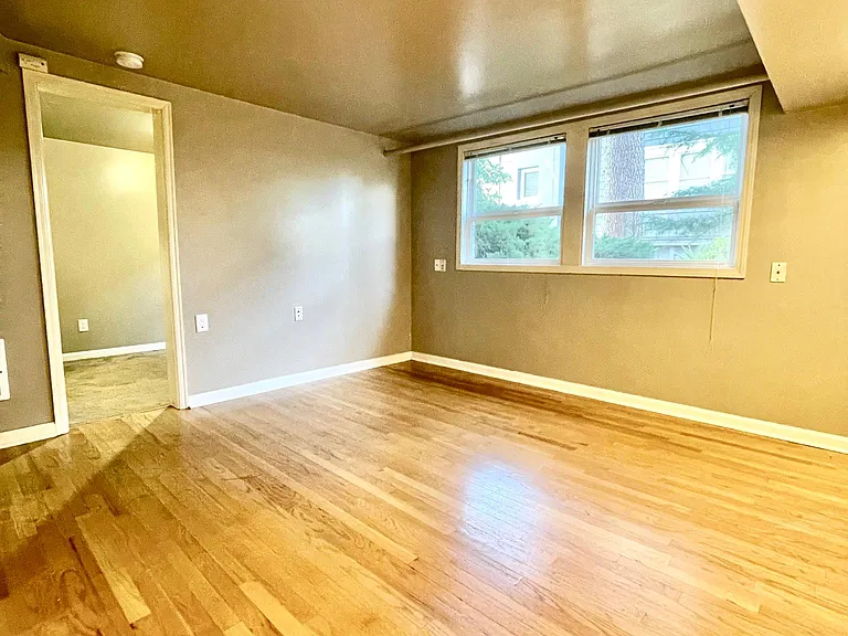 901 N M St #4 — Photo 3