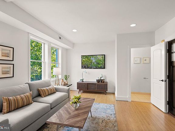 5th image of 1409 G St NE APT 22