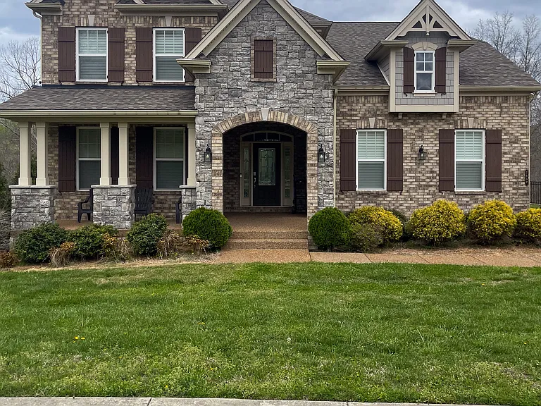 7152 Triple Crown Ln — Photo 1