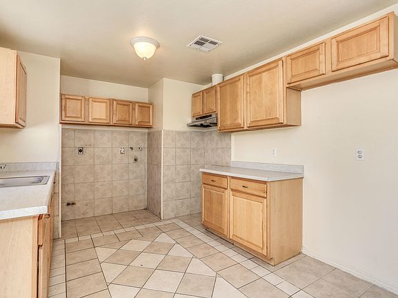 5th image of 66605 Flora Ave