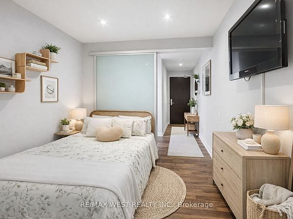 5th image of 650 King St W #310