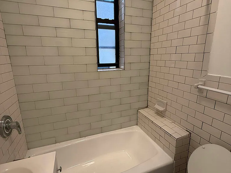 25-21 31st Ave #D55 — Photo 9