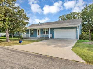 238 W Flint Hills Dr, Alma, KS 66401