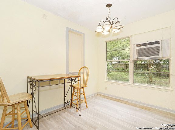 4th image of 122 Bluffside Dr